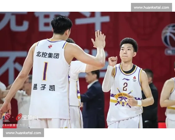 今日篮球赛精彩对决回顾各队比分战况全面解析